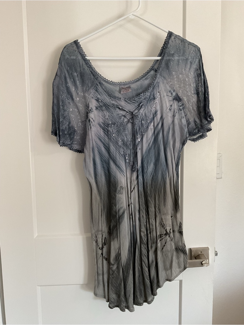 Boho Lace-Trim Tie-Dye Women's Top in Slate Gray